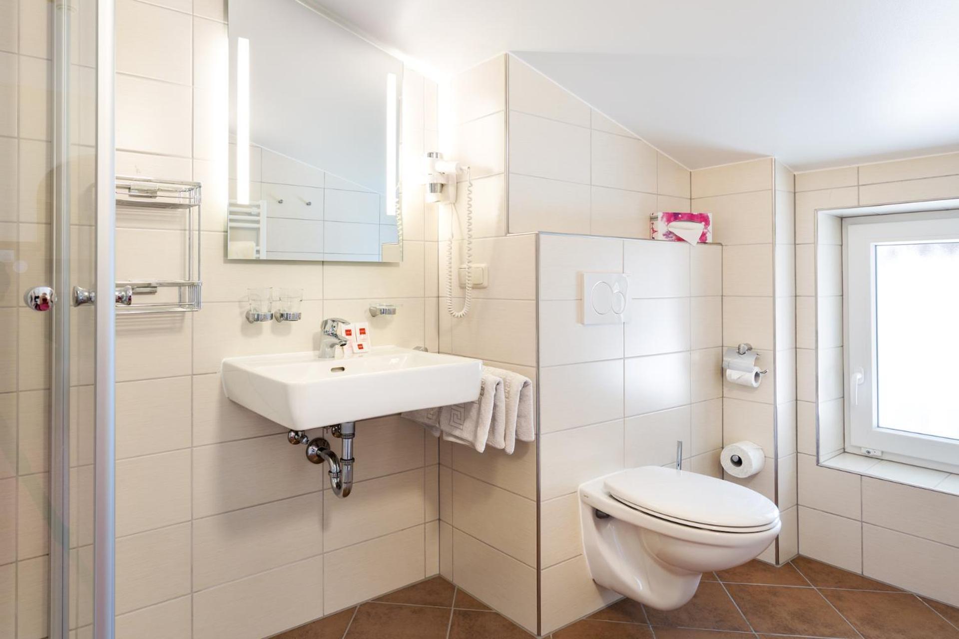 Hotel Bergfried & Schoenblick Bad Reichenhall Room photo